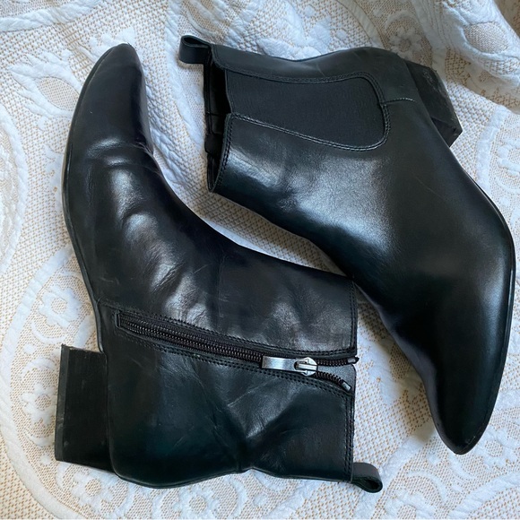 Franco Sarto Pointed Chelsea Leather boots - Picture 5 of 6